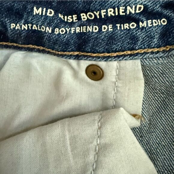 Universal Thread Mid Rise Boyfriend Blue Jeans - Picture 5 of 9